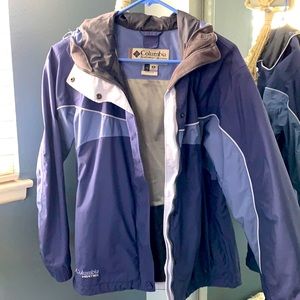 💥SOLD💥 Columbia rain jacket, medium